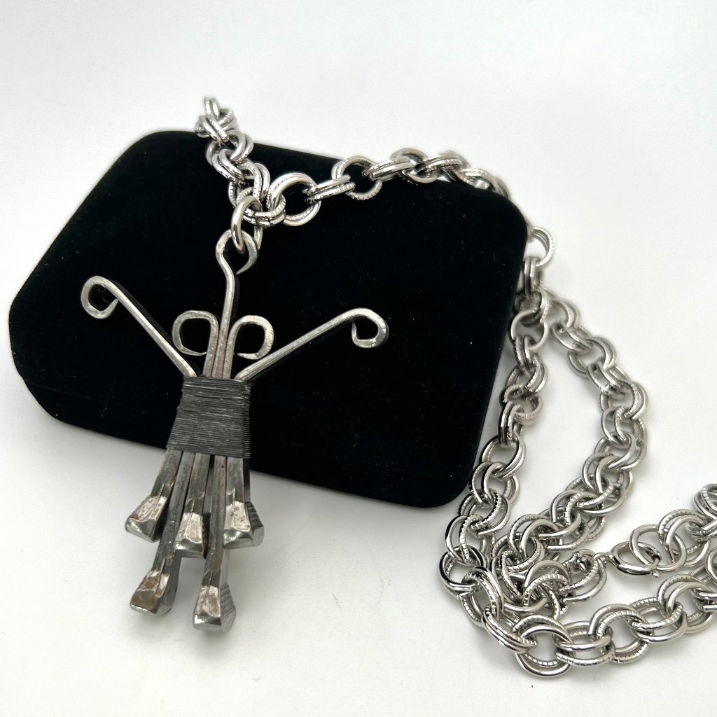Brutalist Horeshoe Nail Art Necklace